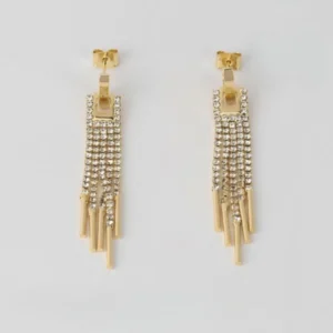 Arete Largo con Diseño de Colgantes con Piedras Blancas en Oro