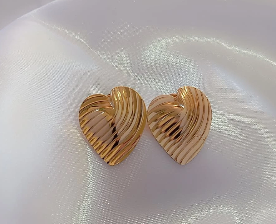 Aretes Diseño de Corazón Rayado Acero Inoxidable