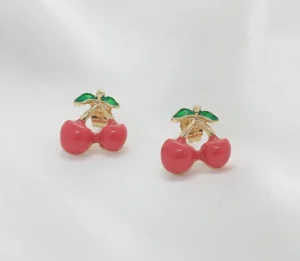 Aretes Broquel de Cerezas en Oro Laminado